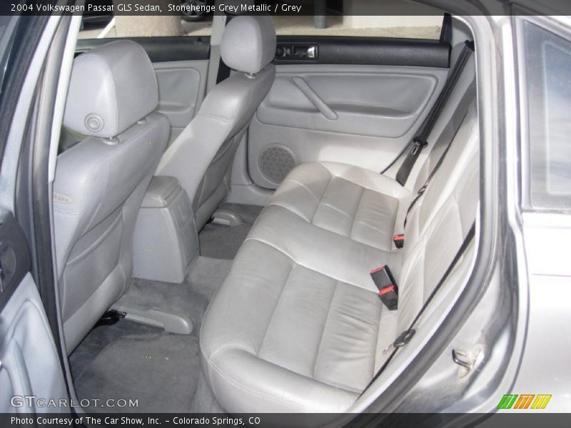 Stonehenge Grey Metallic / Grey 2004 Volkswagen Passat GLS Sedan