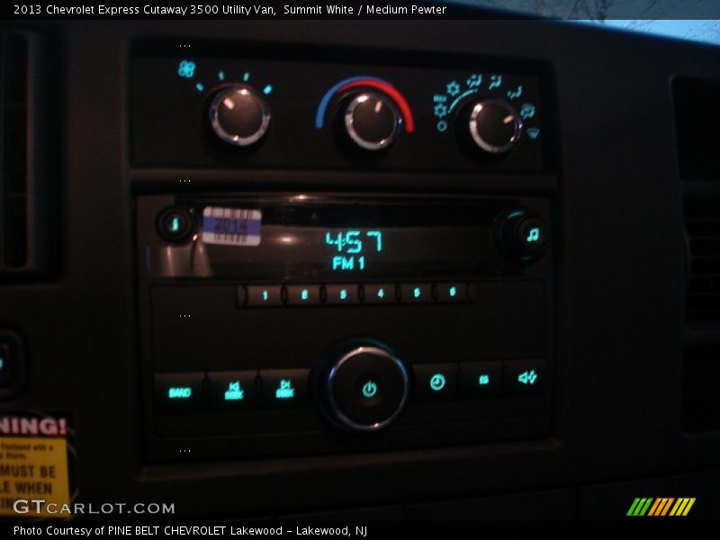 Summit White / Medium Pewter 2013 Chevrolet Express Cutaway 3500 Utility Van