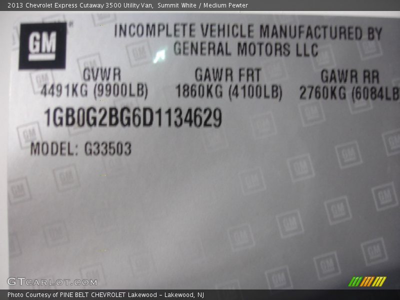 Summit White / Medium Pewter 2013 Chevrolet Express Cutaway 3500 Utility Van