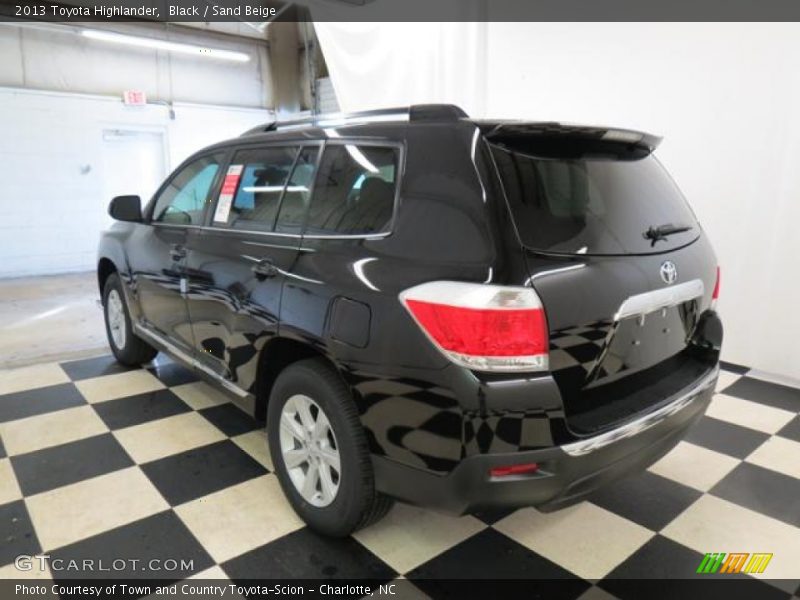 Black / Sand Beige 2013 Toyota Highlander