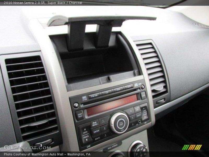 Controls of 2010 Sentra 2.0 SR
