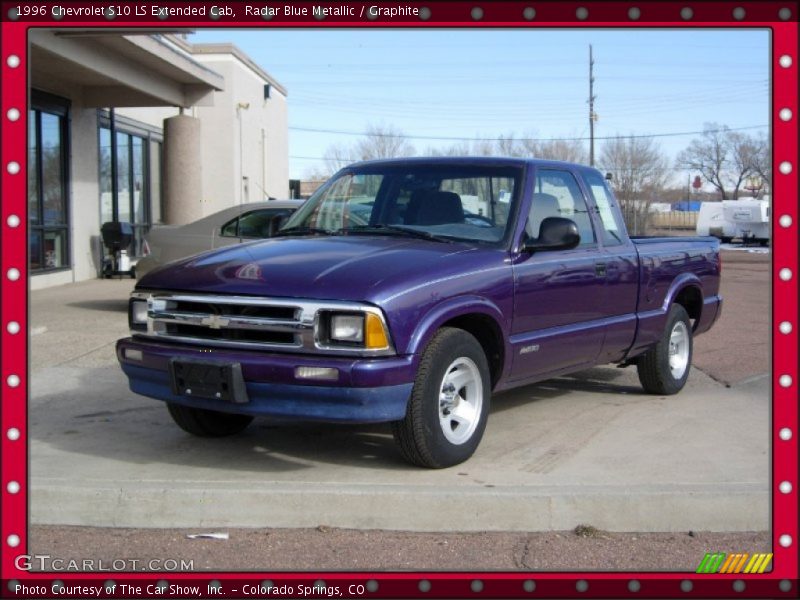 Front 3/4 View of 1996 S10 LS Extended Cab
