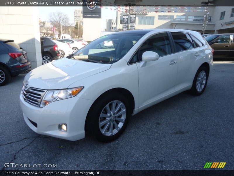 Blizzard White Pearl / Gray 2010 Toyota Venza AWD