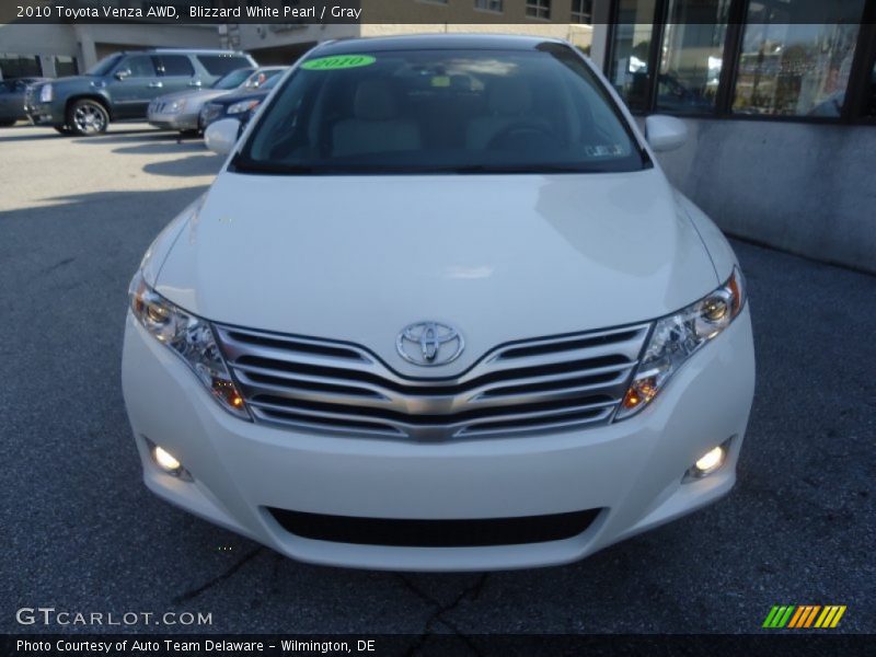 Blizzard White Pearl / Gray 2010 Toyota Venza AWD