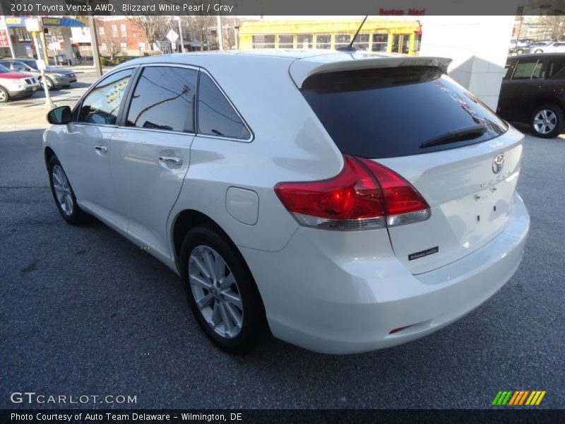 Blizzard White Pearl / Gray 2010 Toyota Venza AWD