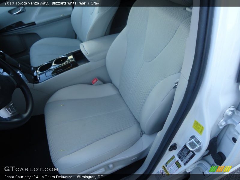 Blizzard White Pearl / Gray 2010 Toyota Venza AWD