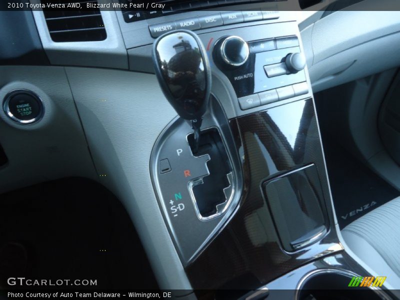 Blizzard White Pearl / Gray 2010 Toyota Venza AWD