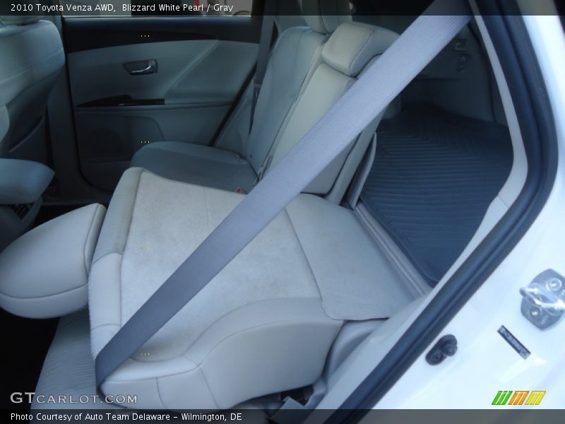 Blizzard White Pearl / Gray 2010 Toyota Venza AWD