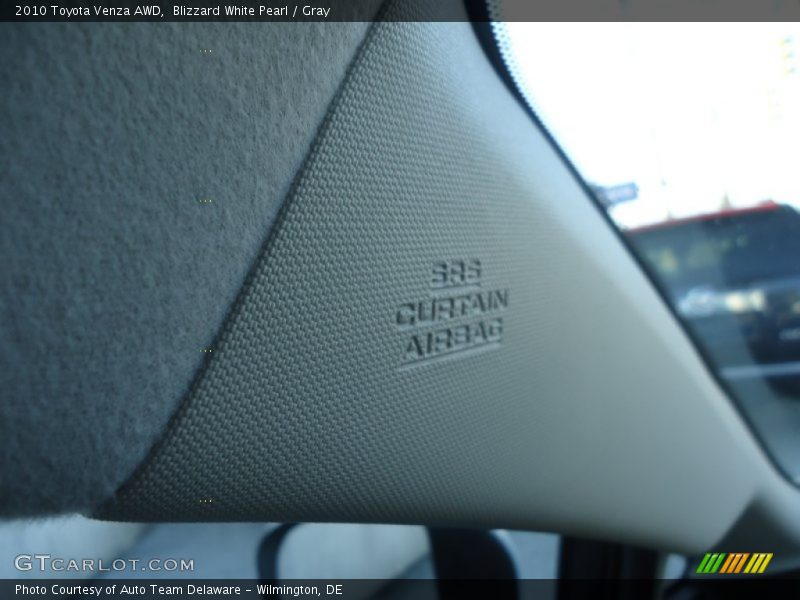 Blizzard White Pearl / Gray 2010 Toyota Venza AWD