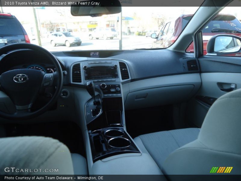 Blizzard White Pearl / Gray 2010 Toyota Venza AWD