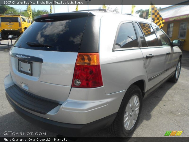 Bright Silver Metallic / Light Taupe 2005 Chrysler Pacifica