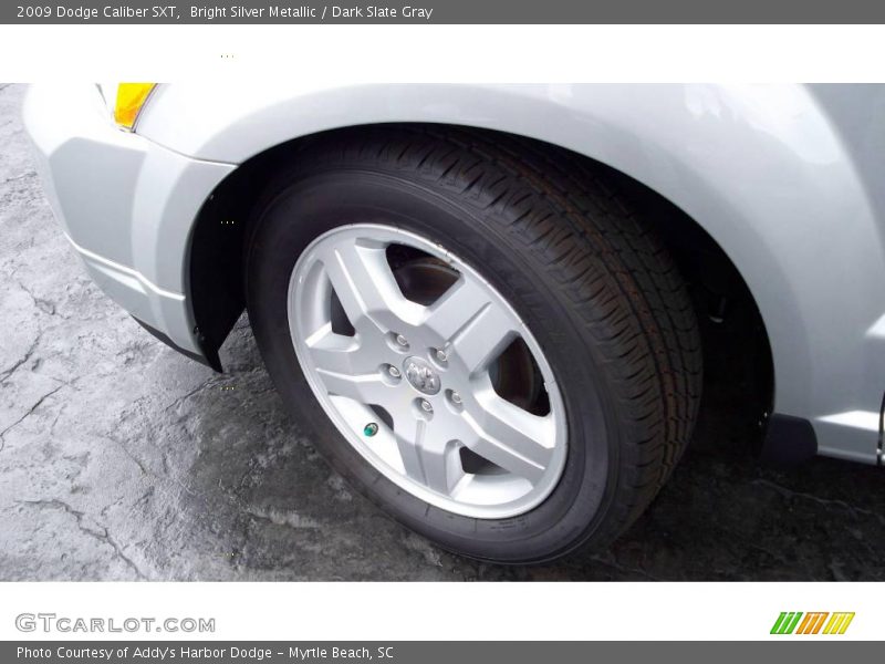 Bright Silver Metallic / Dark Slate Gray 2009 Dodge Caliber SXT