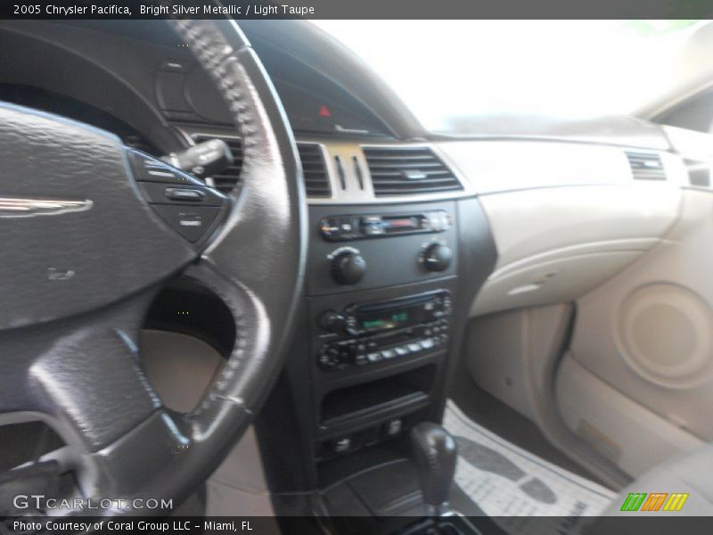 Bright Silver Metallic / Light Taupe 2005 Chrysler Pacifica