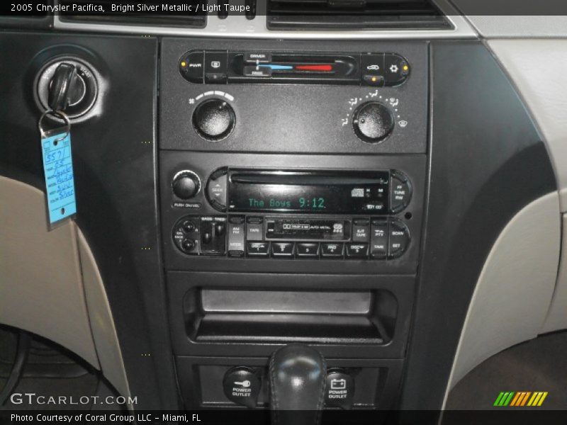 Bright Silver Metallic / Light Taupe 2005 Chrysler Pacifica