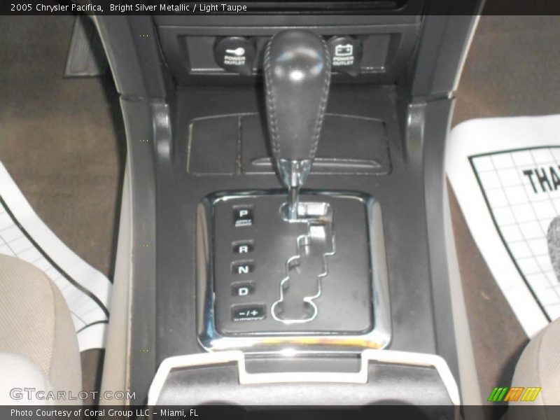 Bright Silver Metallic / Light Taupe 2005 Chrysler Pacifica