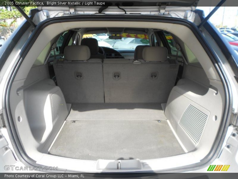 Bright Silver Metallic / Light Taupe 2005 Chrysler Pacifica