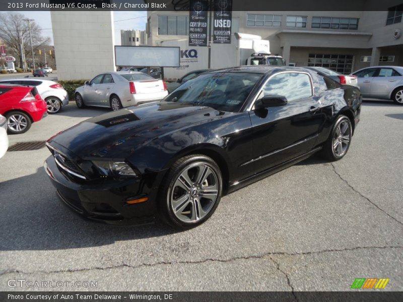 Front 3/4 View of 2013 Mustang V6 Coupe