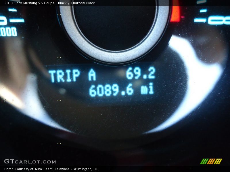 Black / Charcoal Black 2013 Ford Mustang V6 Coupe