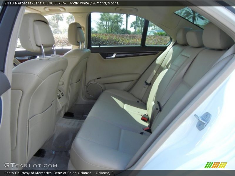 Arctic White / Almond/Mocha 2010 Mercedes-Benz C 300 Luxury