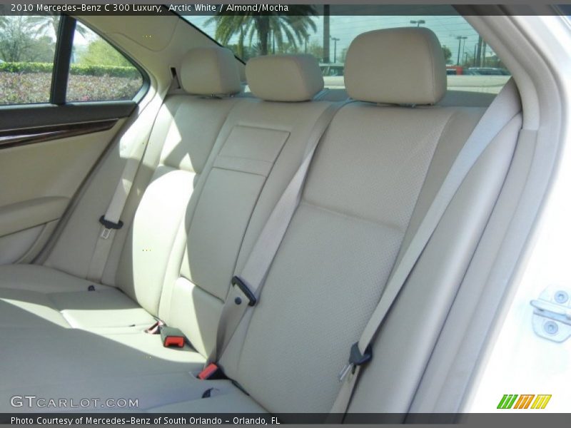 Arctic White / Almond/Mocha 2010 Mercedes-Benz C 300 Luxury