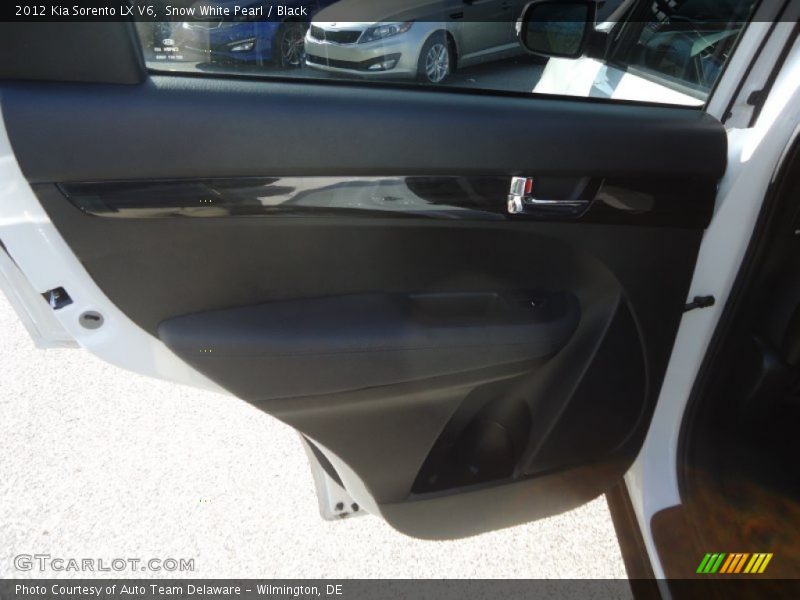 Snow White Pearl / Black 2012 Kia Sorento LX V6