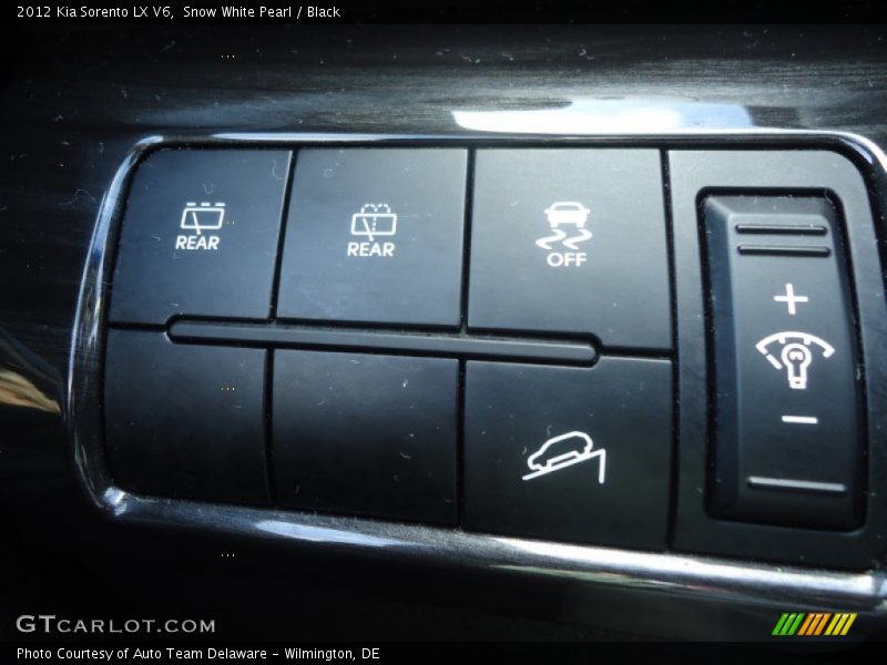 Snow White Pearl / Black 2012 Kia Sorento LX V6