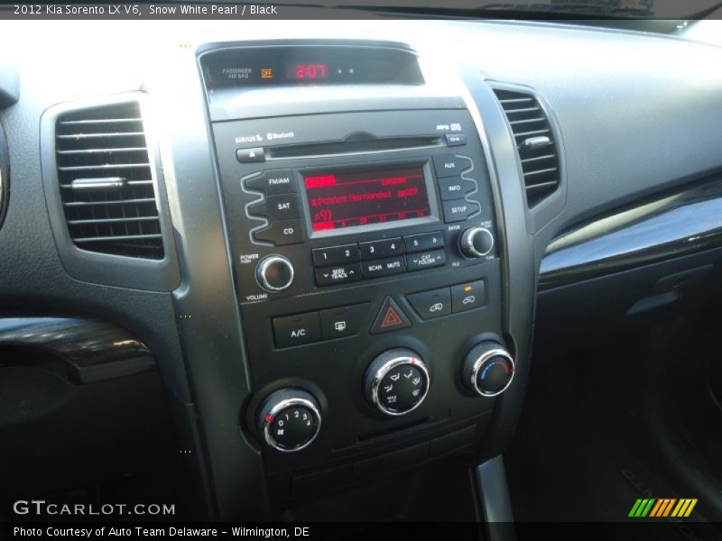 Snow White Pearl / Black 2012 Kia Sorento LX V6