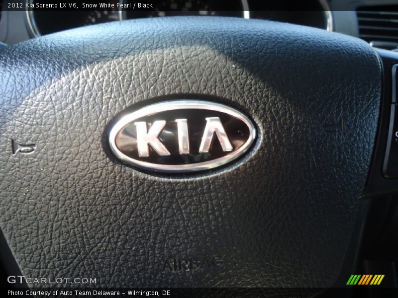 Snow White Pearl / Black 2012 Kia Sorento LX V6