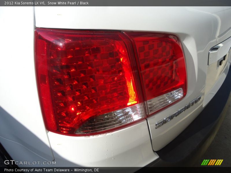 Snow White Pearl / Black 2012 Kia Sorento LX V6