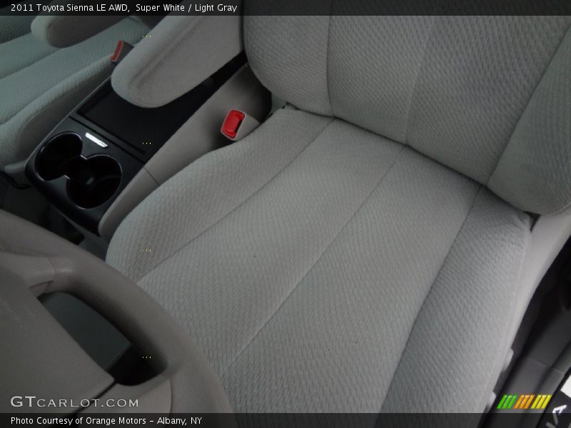 Super White / Light Gray 2011 Toyota Sienna LE AWD