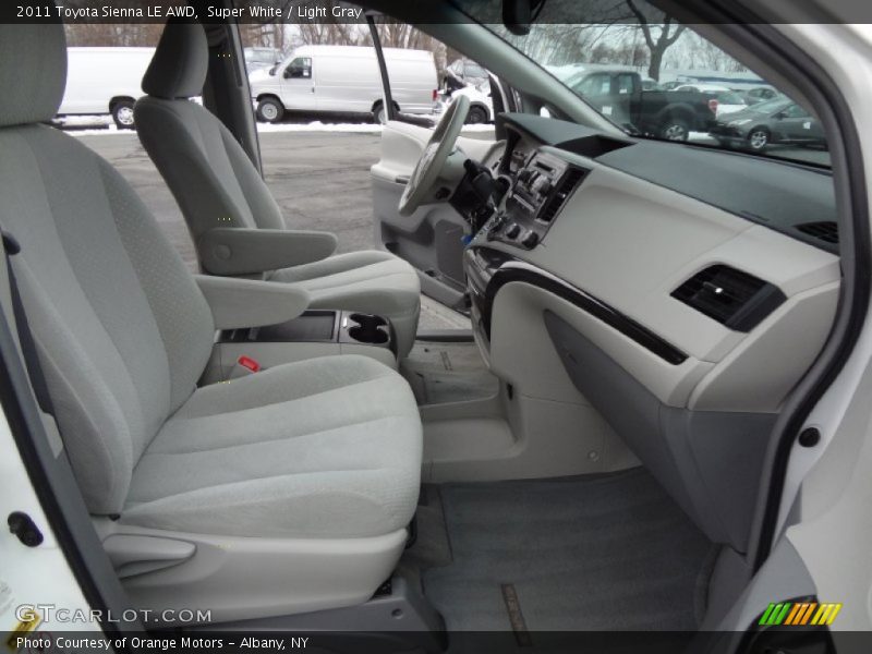 Super White / Light Gray 2011 Toyota Sienna LE AWD