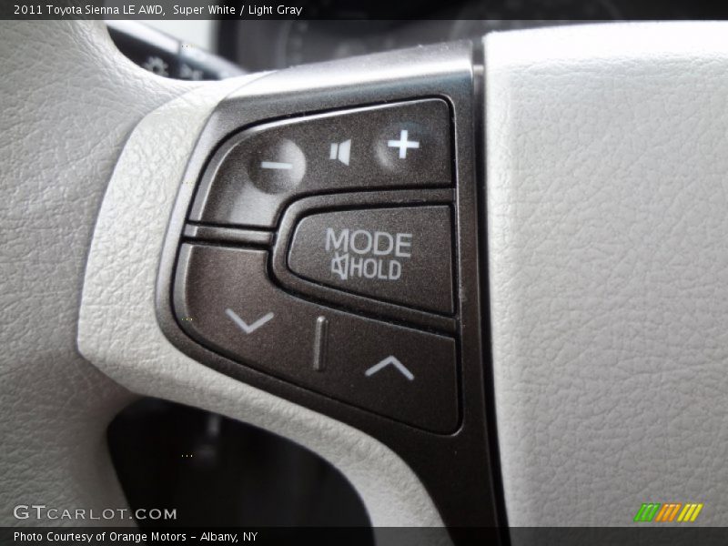 Super White / Light Gray 2011 Toyota Sienna LE AWD