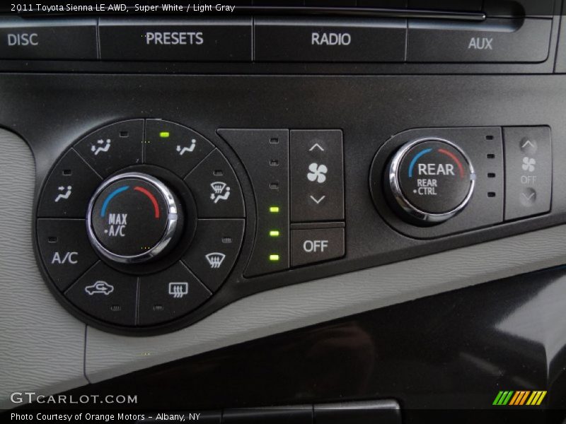 Super White / Light Gray 2011 Toyota Sienna LE AWD