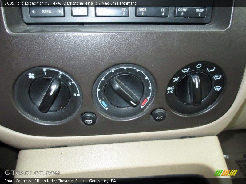 Dark Stone Metallic / Medium Parchment 2005 Ford Expedition XLT 4x4