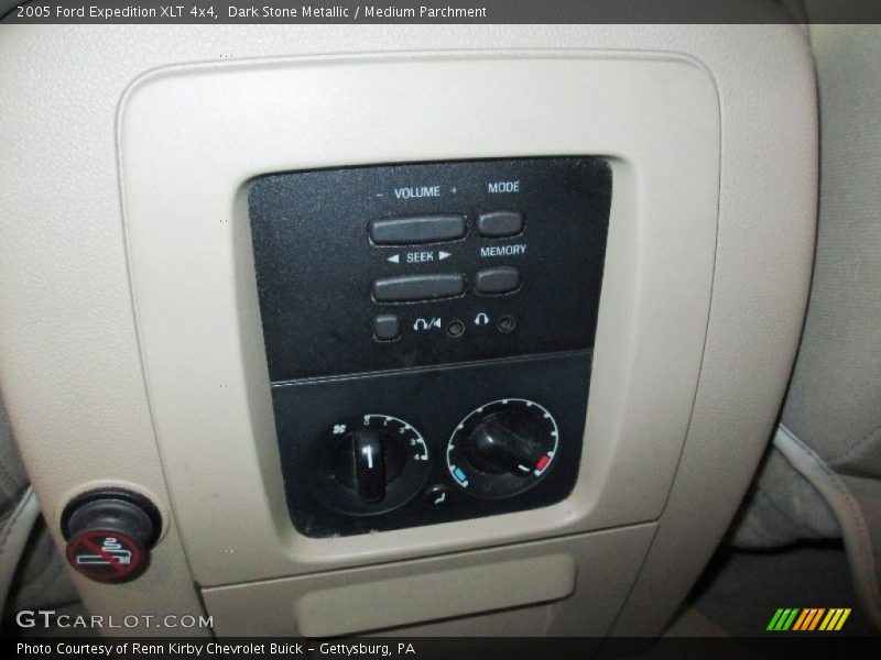 Dark Stone Metallic / Medium Parchment 2005 Ford Expedition XLT 4x4