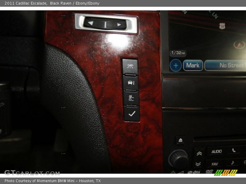 Black Raven / Ebony/Ebony 2011 Cadillac Escalade