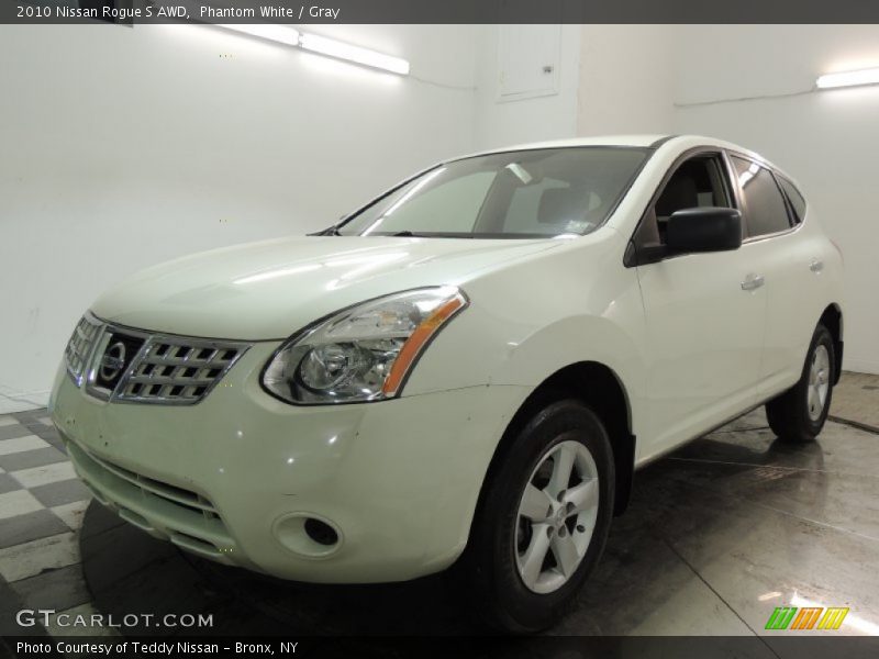 Phantom White / Gray 2010 Nissan Rogue S AWD