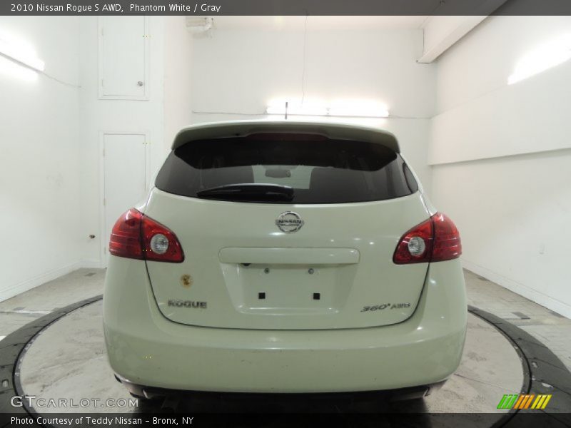 Phantom White / Gray 2010 Nissan Rogue S AWD