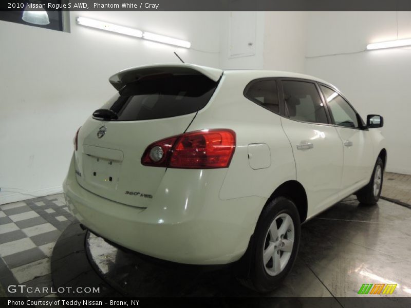 Phantom White / Gray 2010 Nissan Rogue S AWD