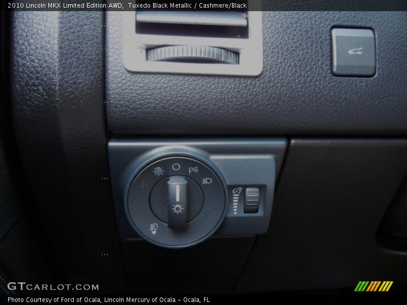 Controls of 2010 MKX Limited Edition AWD