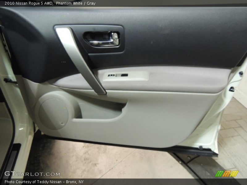 Phantom White / Gray 2010 Nissan Rogue S AWD