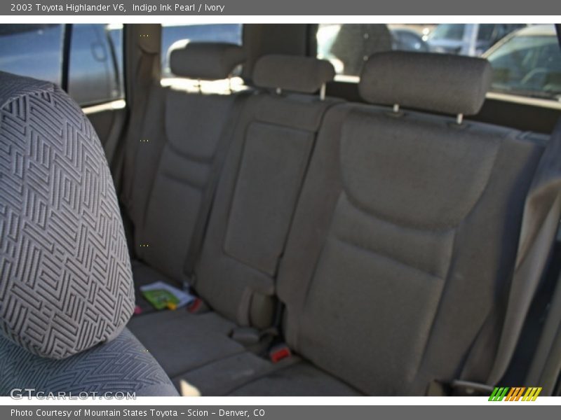 Indigo Ink Pearl / Ivory 2003 Toyota Highlander V6