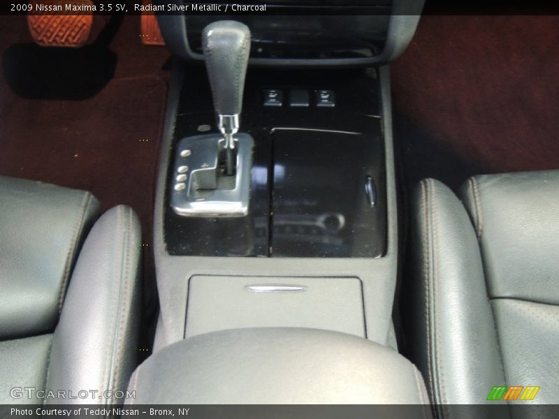 Radiant Silver Metallic / Charcoal 2009 Nissan Maxima 3.5 SV