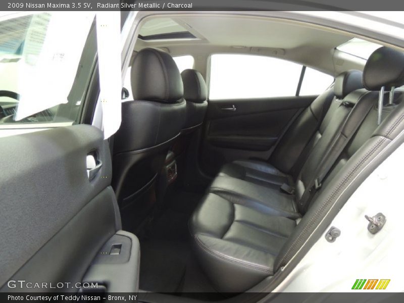Radiant Silver Metallic / Charcoal 2009 Nissan Maxima 3.5 SV