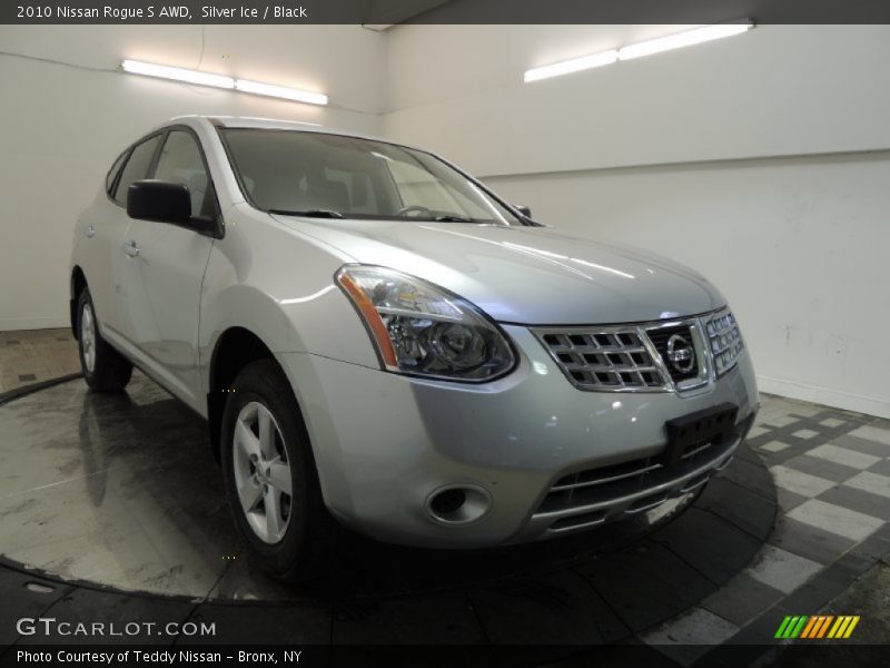 Silver Ice / Black 2010 Nissan Rogue S AWD