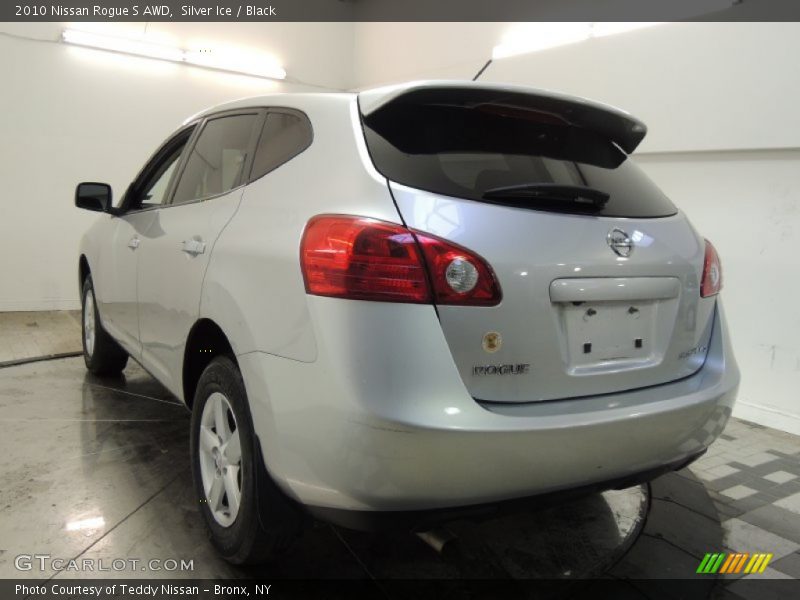 Silver Ice / Black 2010 Nissan Rogue S AWD