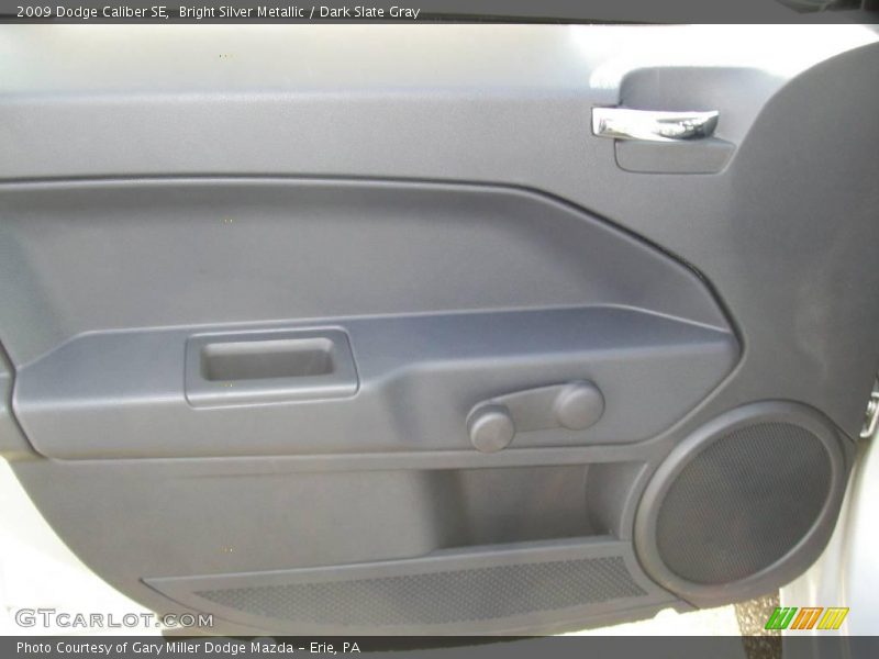Bright Silver Metallic / Dark Slate Gray 2009 Dodge Caliber SE