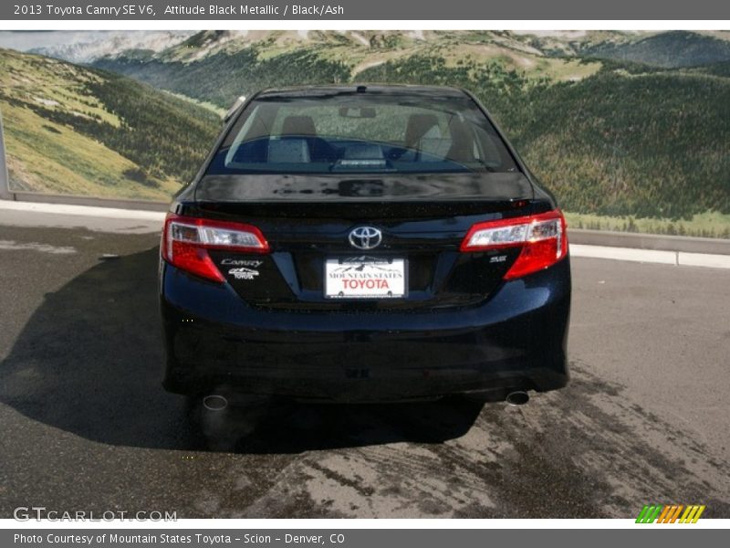 Attitude Black Metallic / Black/Ash 2013 Toyota Camry SE V6