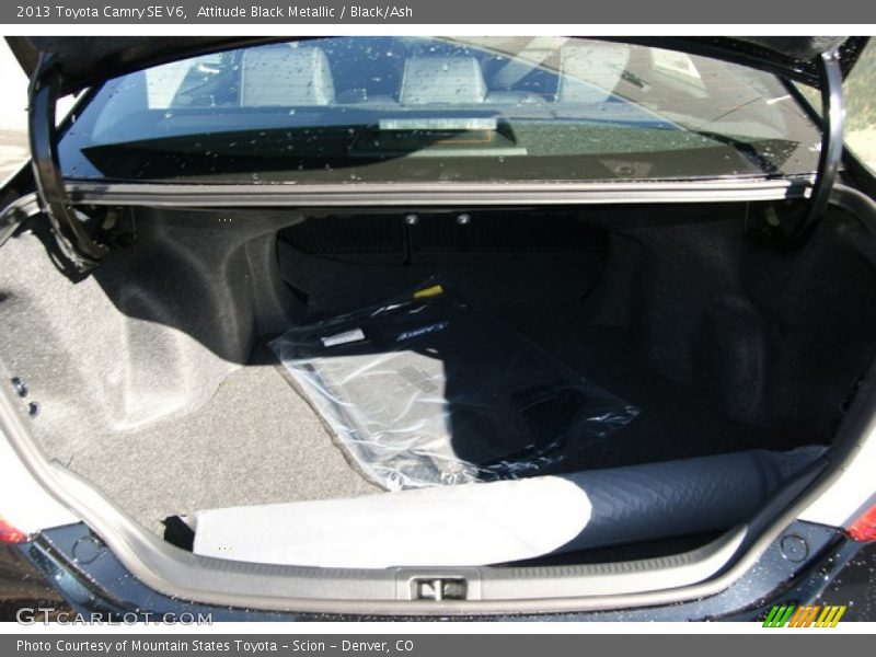 Attitude Black Metallic / Black/Ash 2013 Toyota Camry SE V6