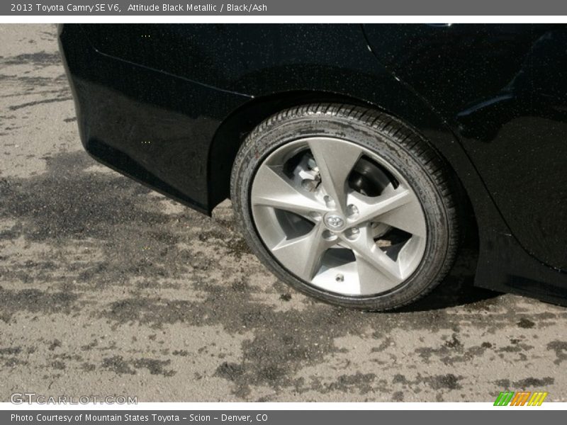 Attitude Black Metallic / Black/Ash 2013 Toyota Camry SE V6